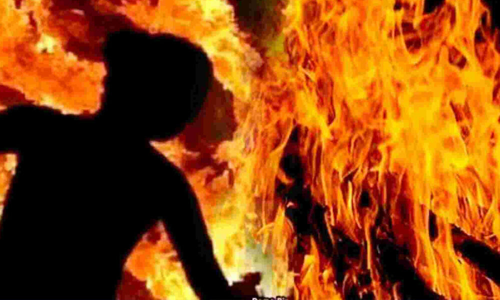 Darbhanga: Angered by husband's second marriage, wife took a horrifying  step, four people were burnt to death in the fire – know the whole matter –  News2News.in