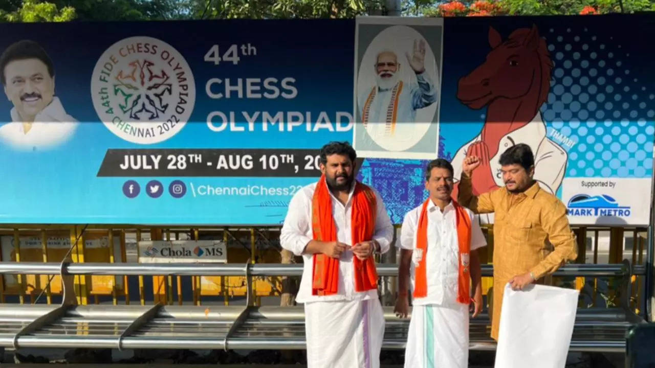Chess Olympiad: BJP men stick PM Modi's photos on TN govt's billboards |  Chennai News - Times of India