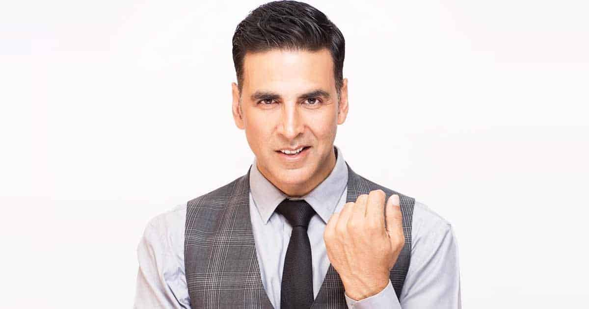 Akshay Kumar Gets Rewarded With A Samman Patra By Income Tax Department As  He Becomes The Highest Taxpaying Hindi Actor!