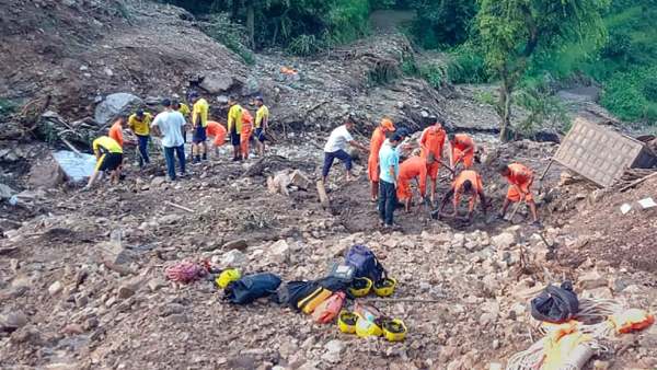 Floods, landslides due to heavy rains - 50 people lost their lives in 5 states