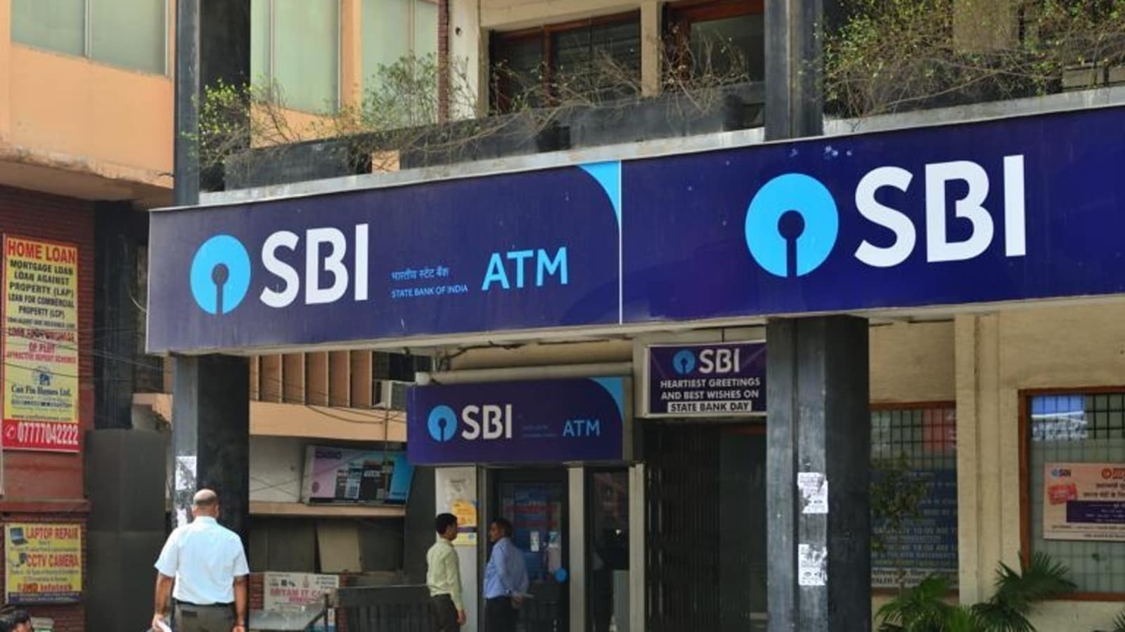 SBI, HDFC hike interest rates for fixed deposits. Check latest rates here -  Hindustan Times