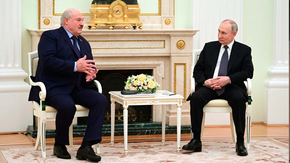 Belarusian President Alexander Lukashenko Rushed To Hospital After Meeting With Putin