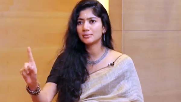 A video of actress Sai Pallavi talking to Allu Arjun that iam a big fan to you 