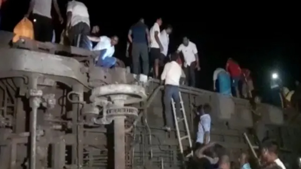 Why Rajinikanth, Kamal Haasan, Vijay and Suriya all are remains silent on Odisha Train Accident?