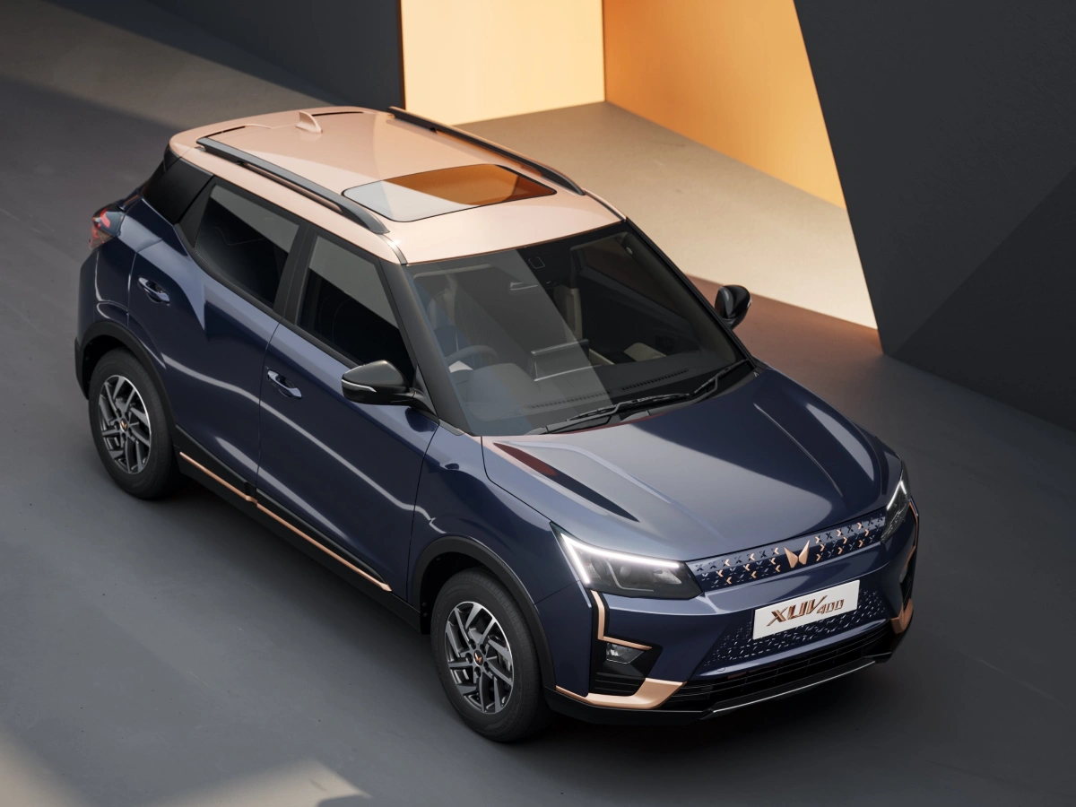 2024 mahindra xuv 400 top