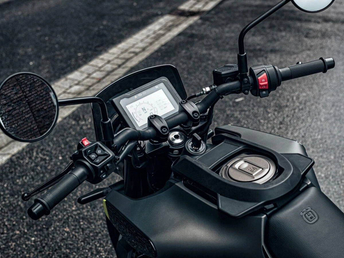 husqvarna vitpilen 250 cluster