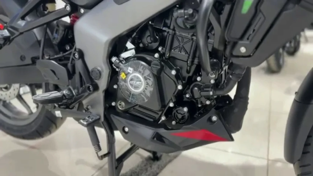 2024 bajaj pulsar ns200 engine