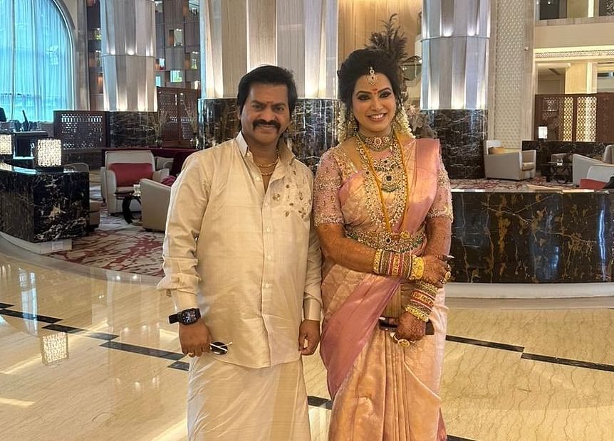 ரெடின் கிங்ஸ்லி - சிரீயல் நடிகை சங்கீதா 