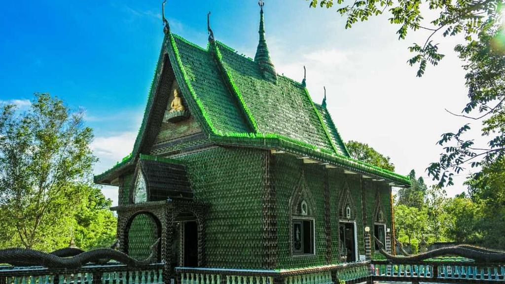 Wat Pa Maha Chedi Cave