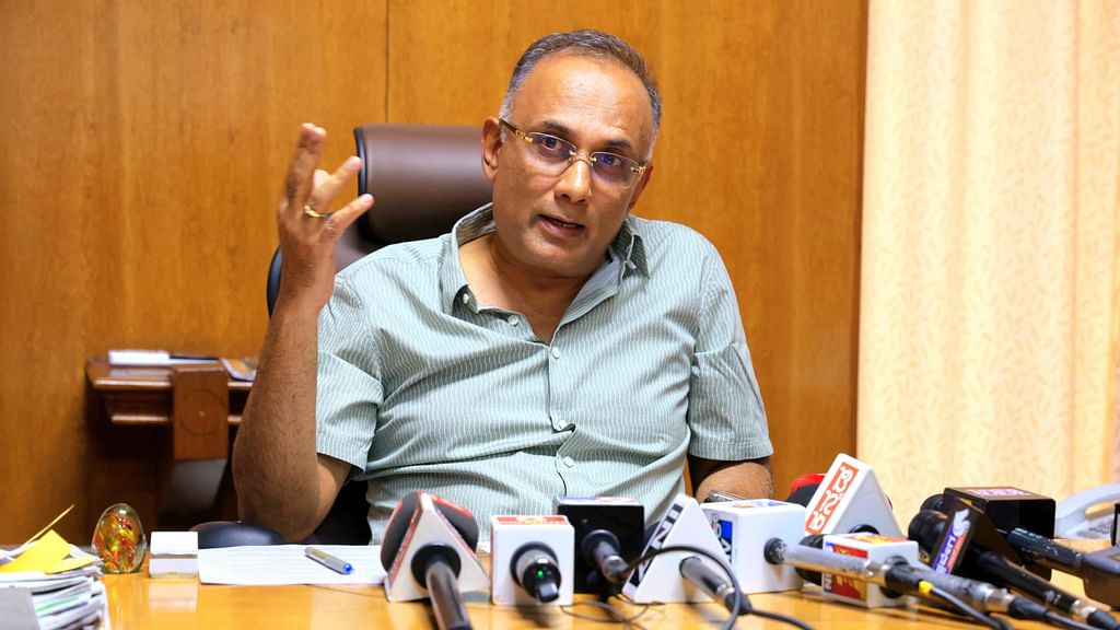 Minister for Health and Family Welfare, Shri Dinesh Gundu Rao