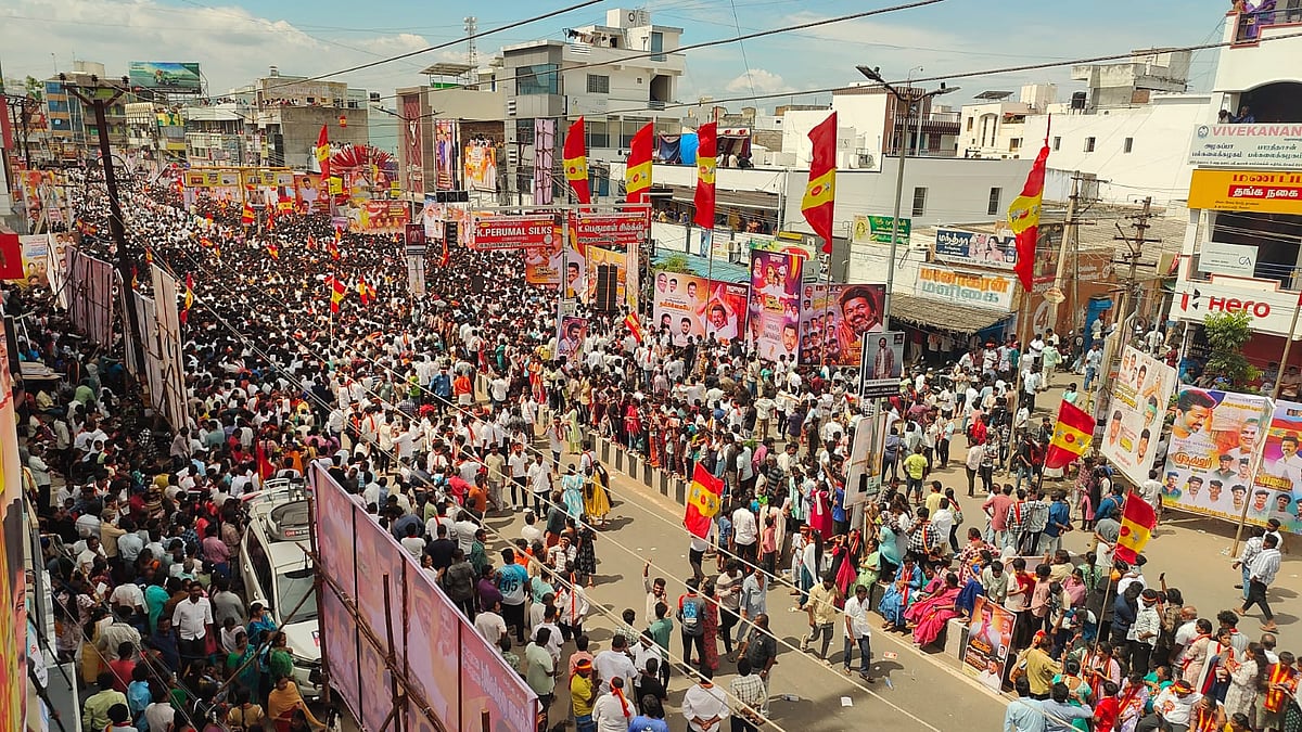 நாமக்கல்லில் திரண்ட தவெக படை
