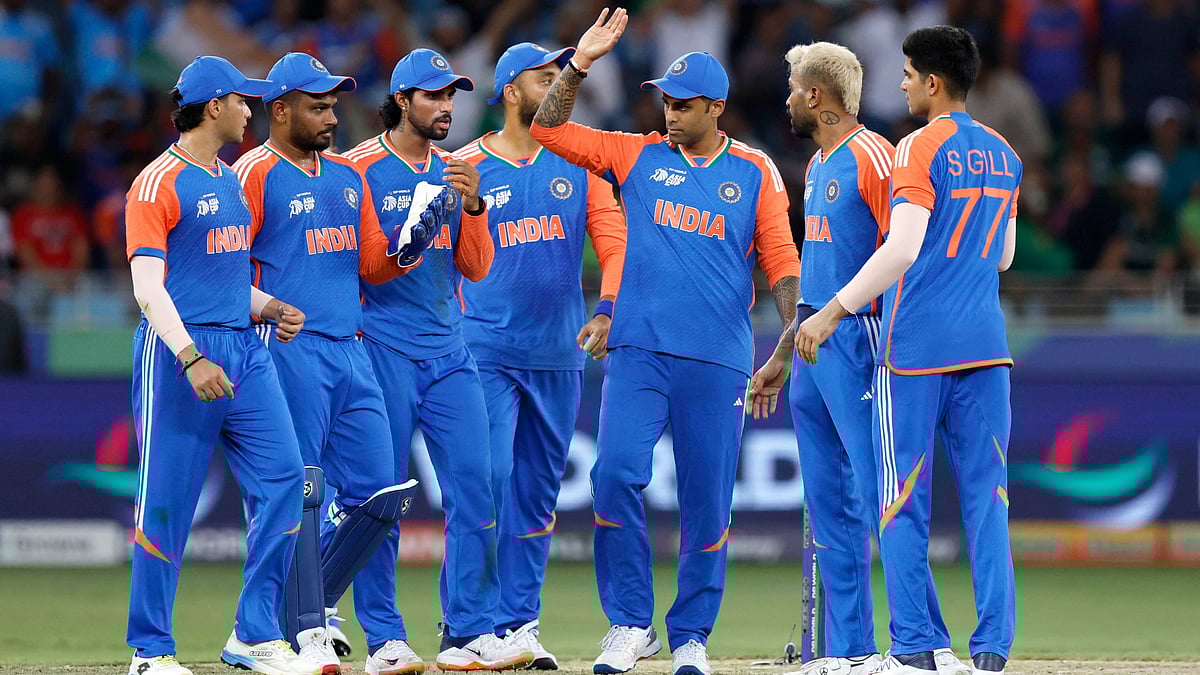 பாகிஸ்தானை 6 விக்கெட்டுகள் வித்தியாசத்தில் இந்தியா வென்றது.
