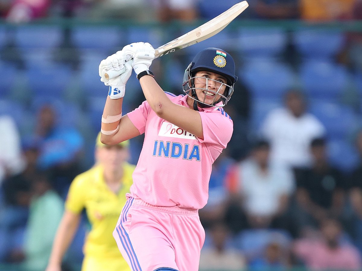 ஆஸ்திரேலியாவுக்கெதிரான போட்டியில் ஸ்மிருதி மந்தனா அதிவேக சதமடித்தார்