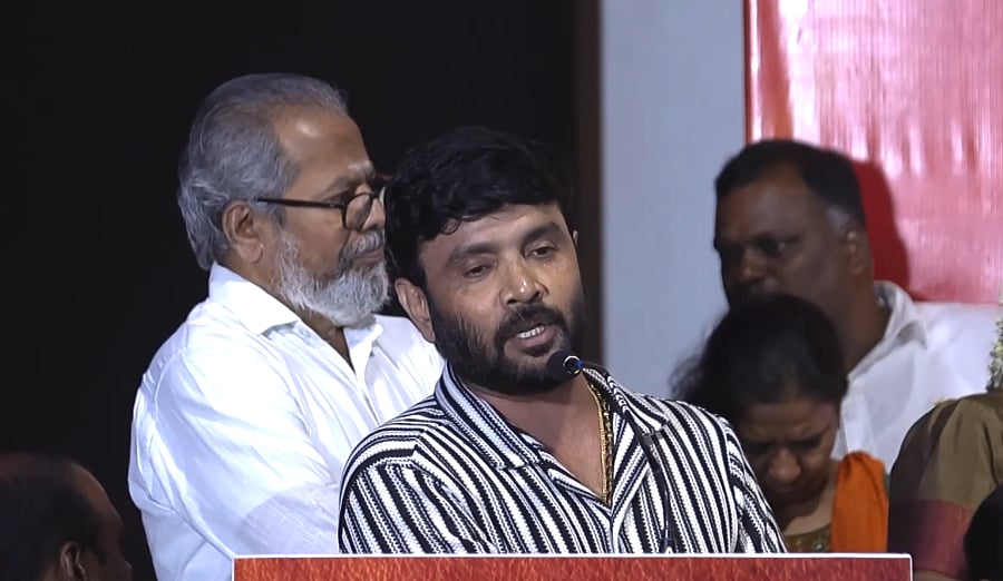 தேசிய தலைவர் இசை வெளியீட்டு விழா - சினேகன்