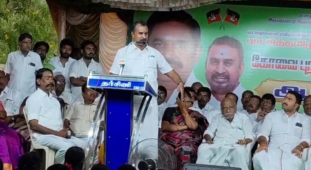 வேலுமணி