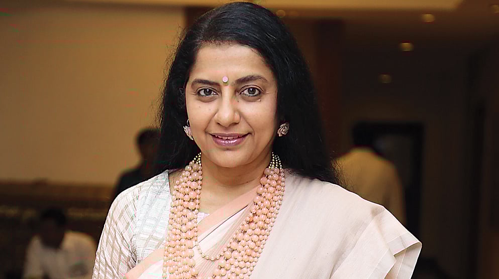 சுஹாசினி