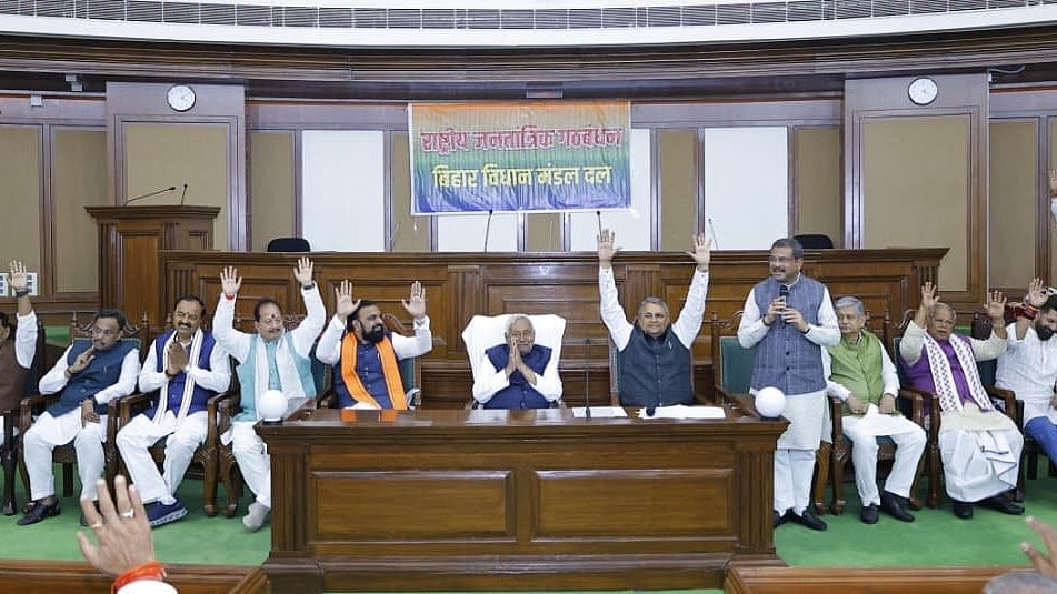 தேசிய ஜனநாயகக் கூட்டணி கூட்டத்தில் நிதிஷ் குமார் - பீகார்