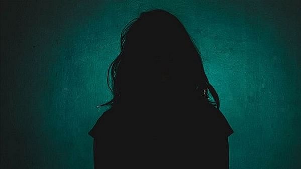 மனைவிக்கு துன்புறுத்தல்