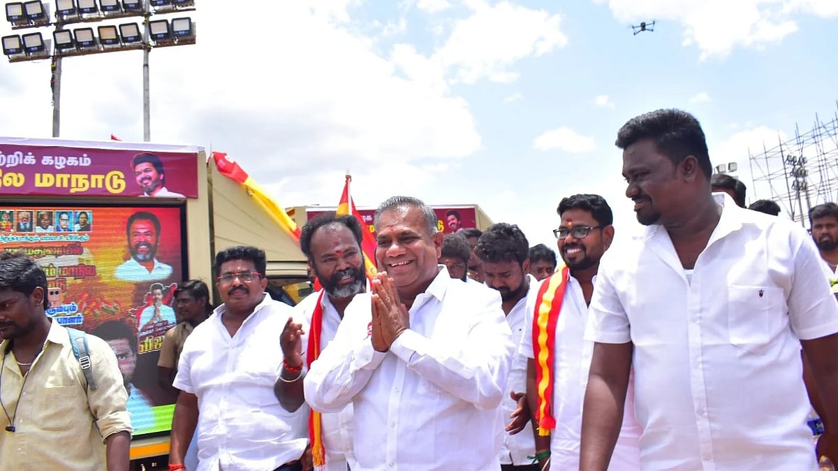 புஸ்ஸி ஆனந்த்