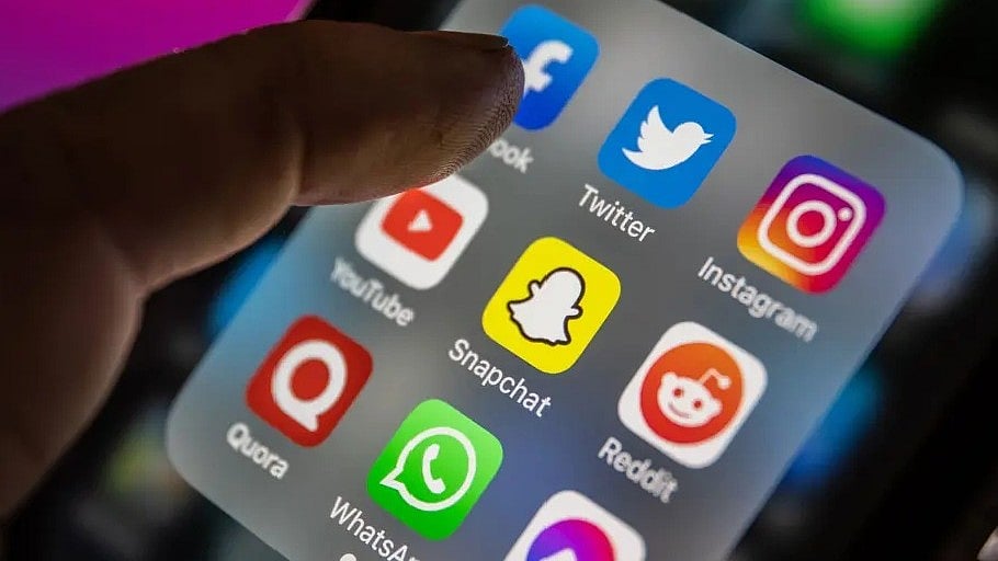 social media - சோஷியல் மீடியா