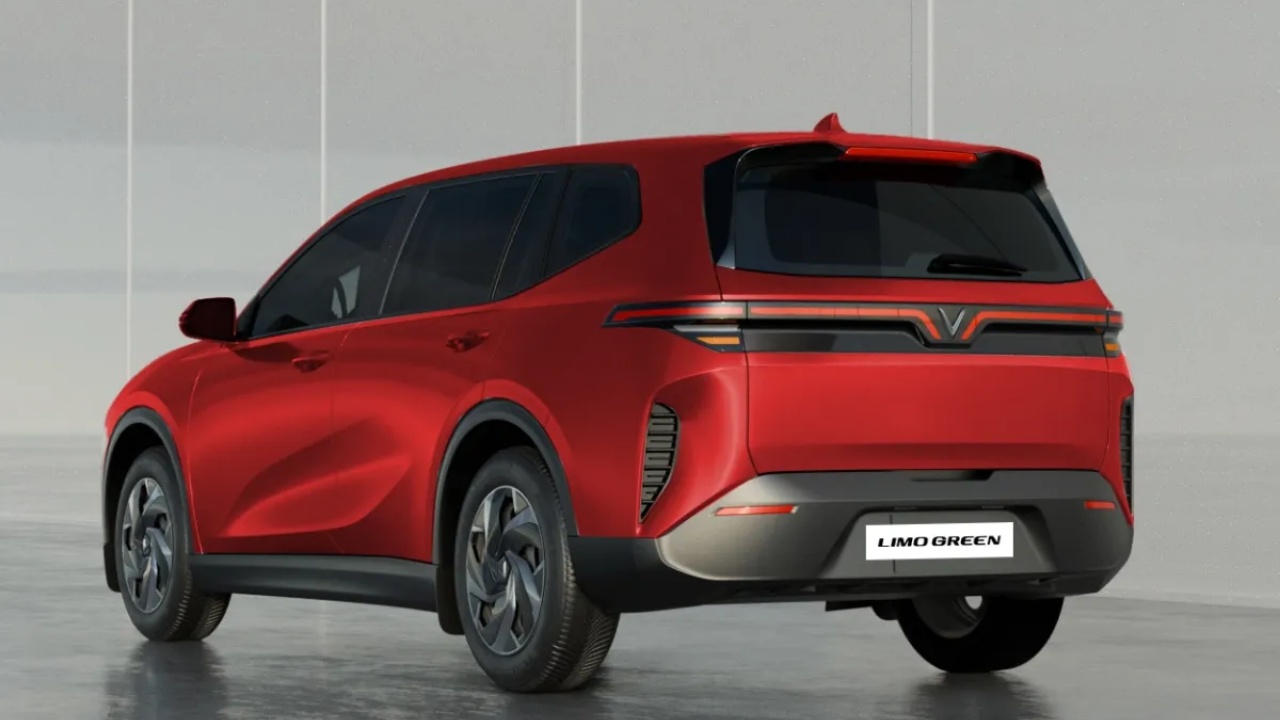 vinfast limo green ev launch soon