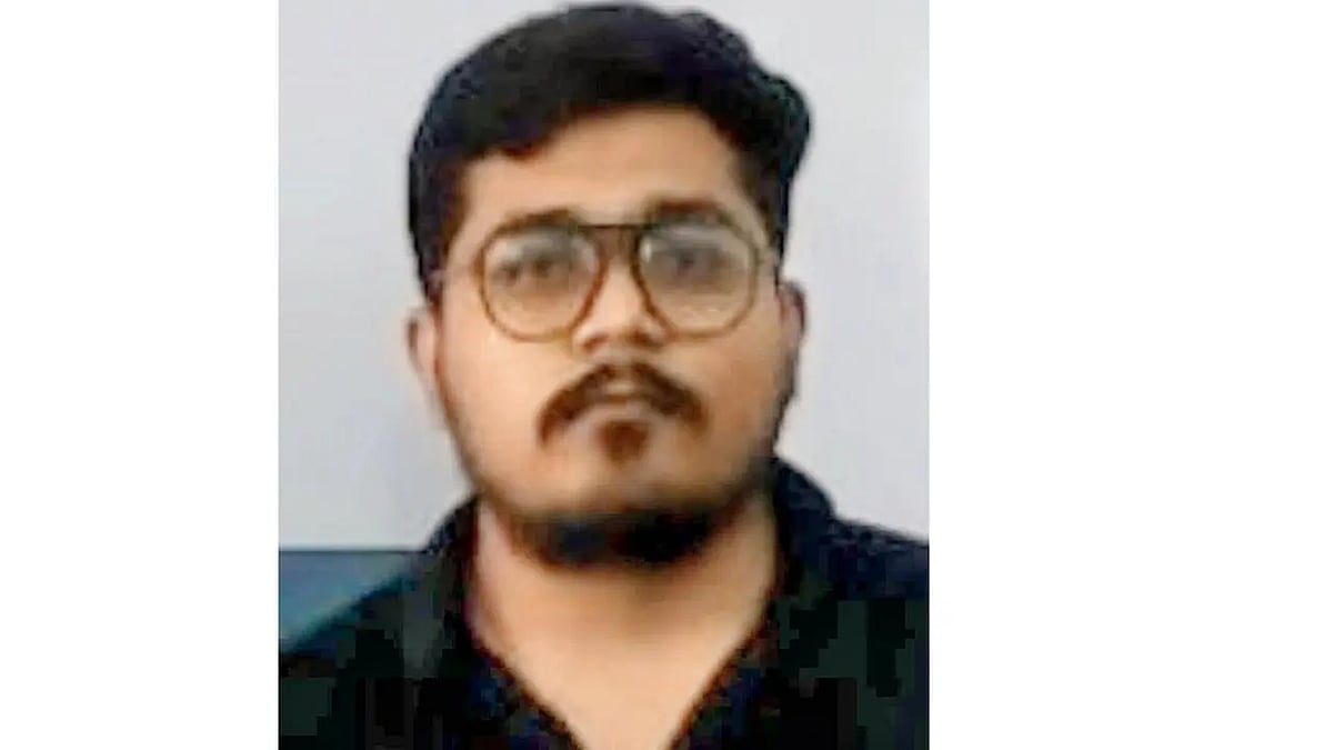 ஜராத் மாநிலம் சூரத்தைச் சேர்ந்த ஹர்திக் போர்டே