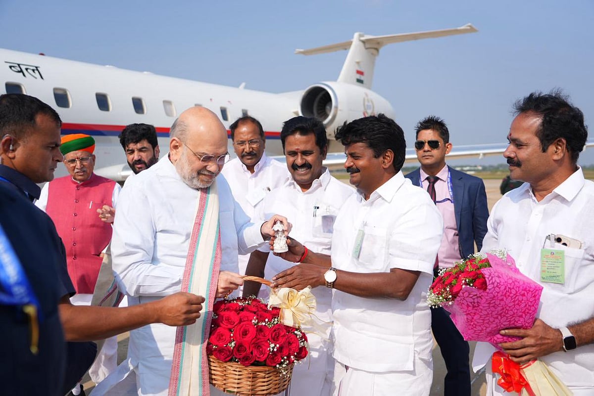 அமித் ஷாவை வரவேற்கும் அதிமுக 