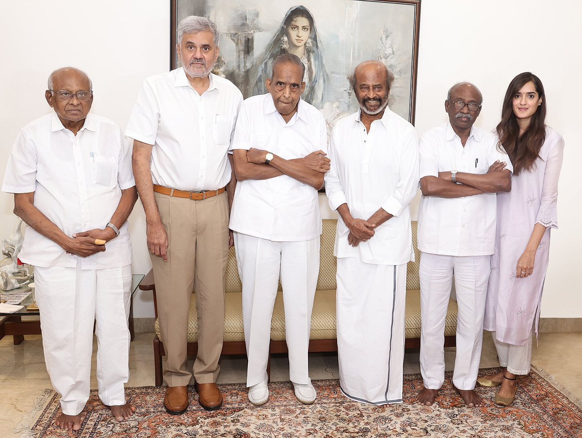 ஏவிஎம் சரவணனுடன் நடிகர் ரஜினி - இயக்குநர் முத்துராமன்