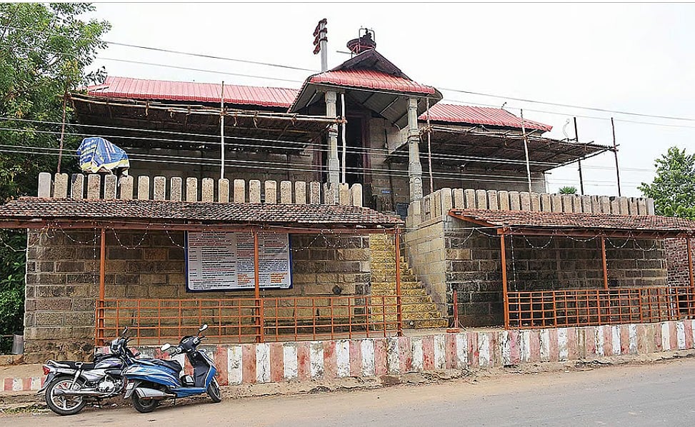 சாம்பவர் வடகரை சுதந்திர ஐயப்பன்