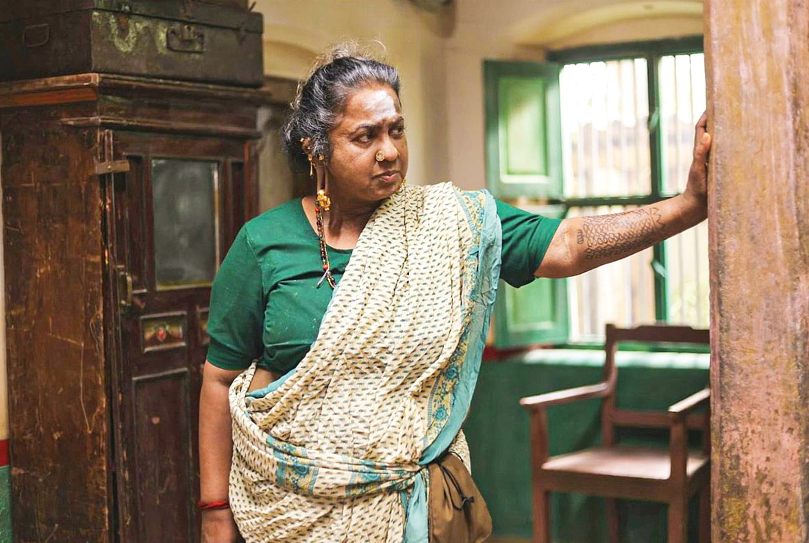 தாய் கிழவி விமர்சனம் | ThaaiKizhavi Review