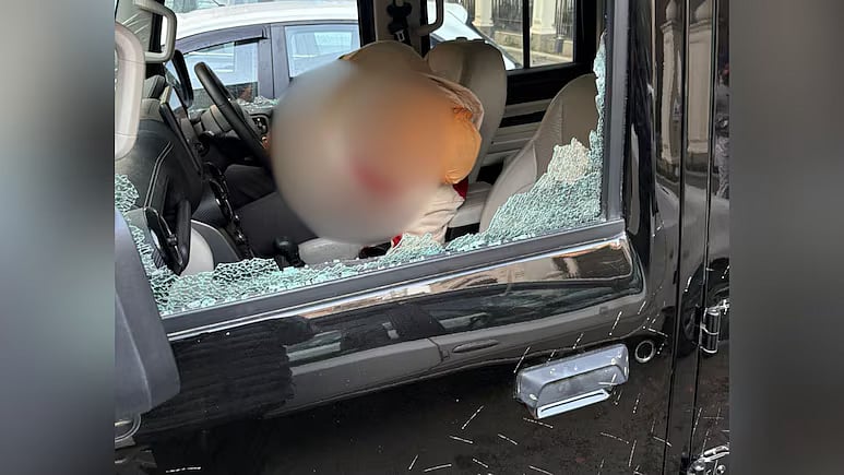 லக்கி ஒபேராய்யின் கார்