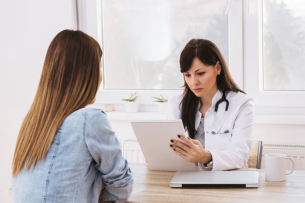 மருத்துவரை அணுக வேண்டும்