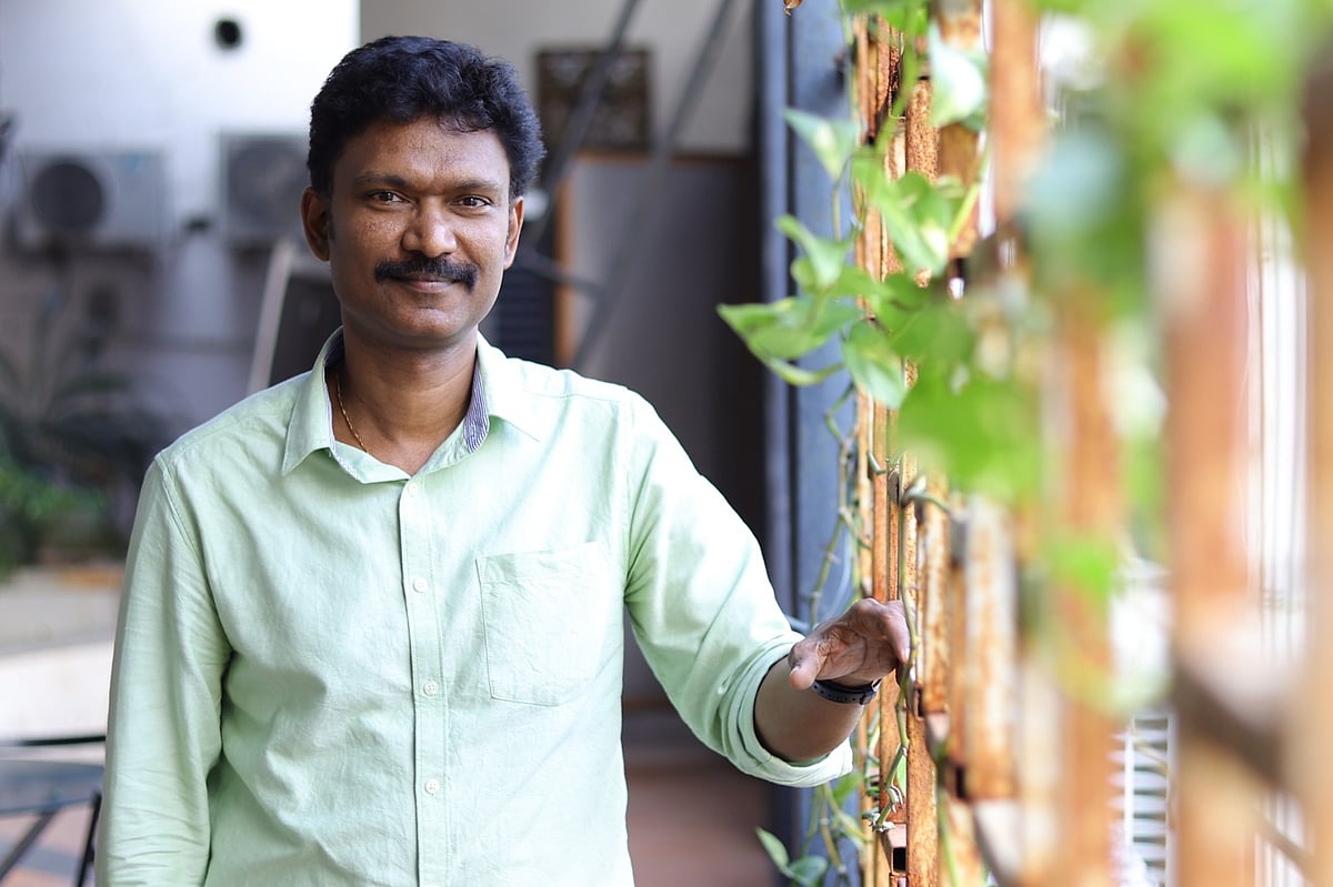 Kadhal Kappal - Lyricist Muthamil