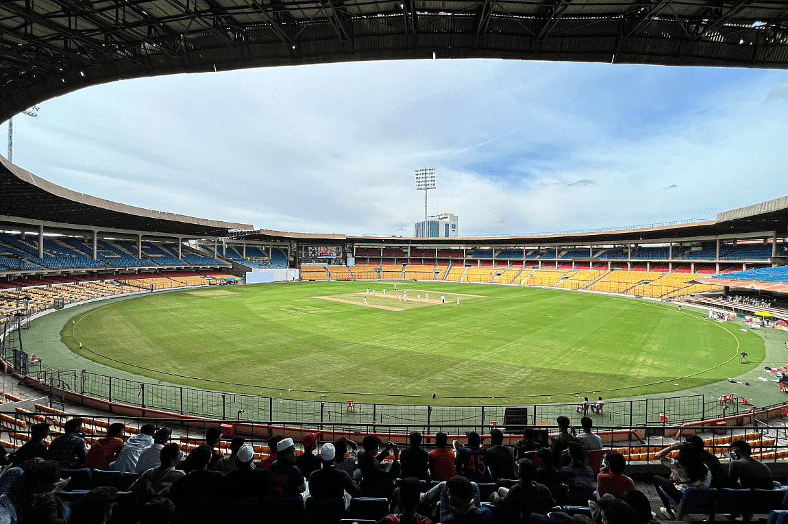 பெங்களூரு சின்னசாமி மைதானம் 