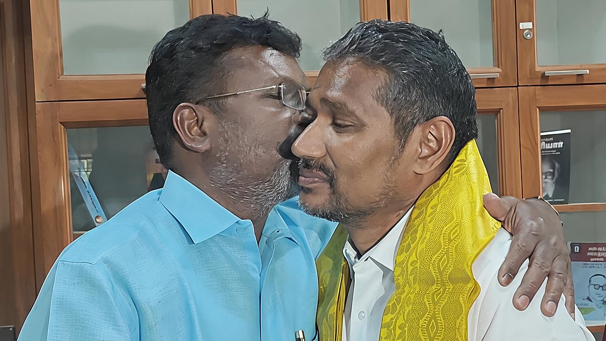 திருமா - வன்னியரசு 